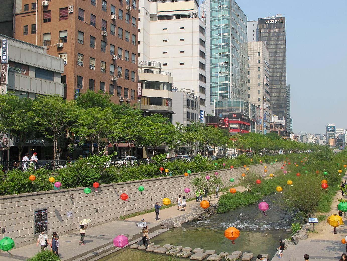 Choenggycheon ist in Magnet für Seouls Bevölkerung.