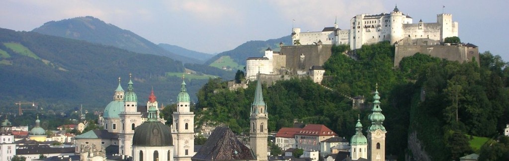 Die Stadt Salzburg: barocke Bauwerke soweit das Auge blickt.