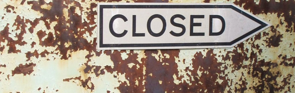 Sign "closed": Don't close up! Dare to disagree instead!