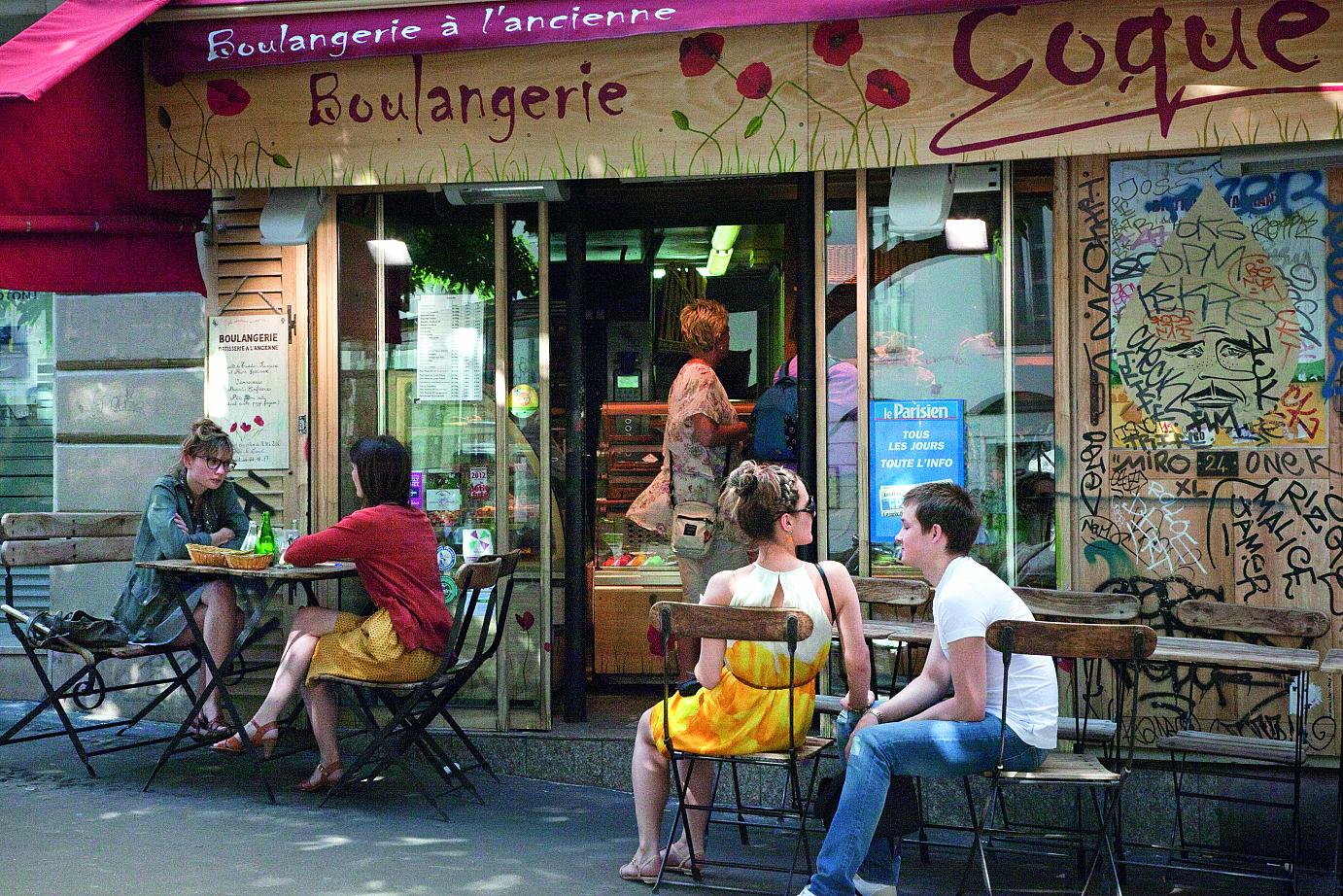  Montmartre served as filming location for La Môme (La vie en rose), about the life of French singer Edith Piaf, and of Amélie, the story of a wondrous young Parisian woman or of Moulin Rouge, starring Nicole Kidman and Ewan McGregor.