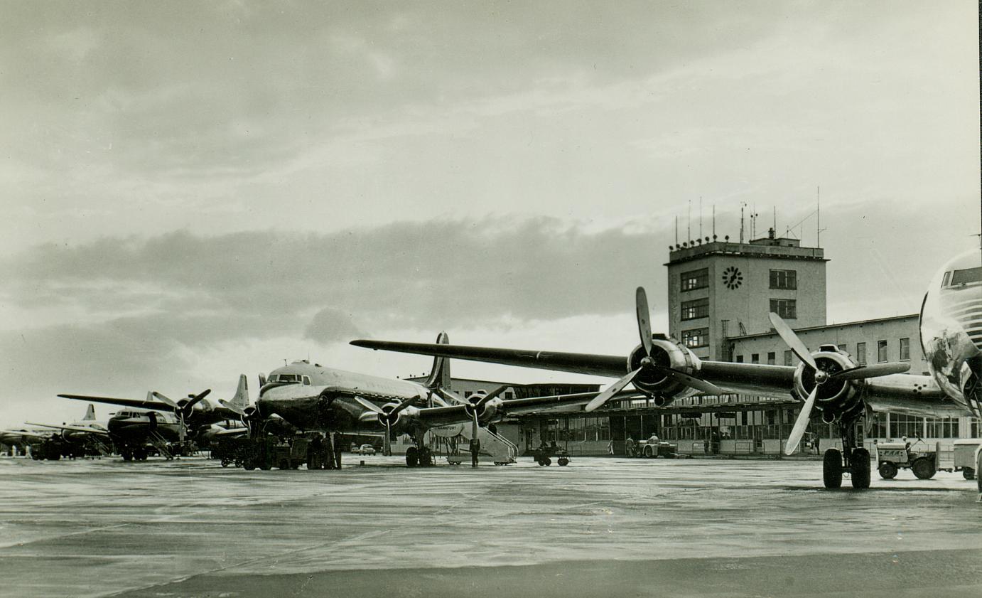 The Terminal Building of Frankfurt Airport back in the old days.