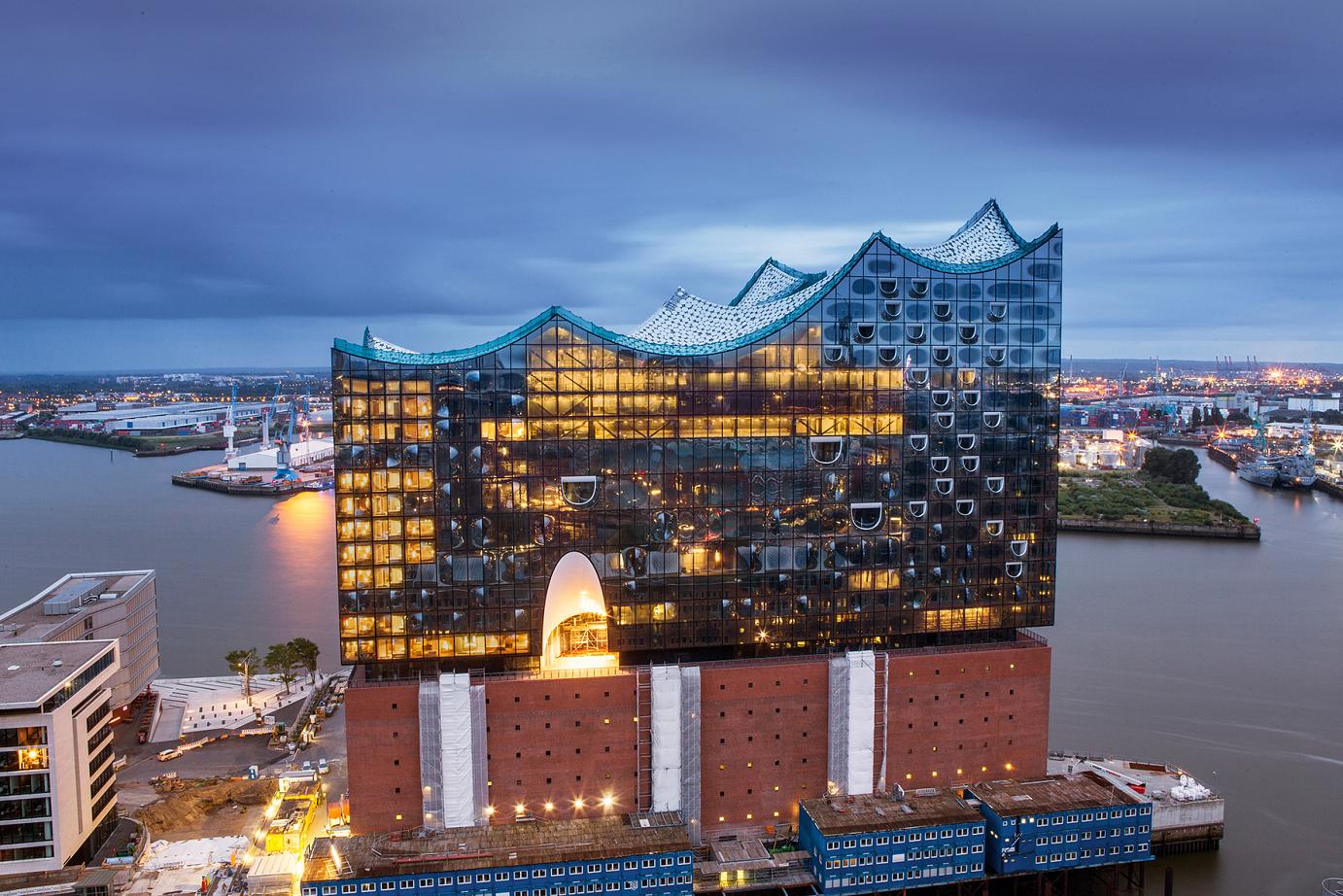 Elbphilharmonie Hamburg - exterior - Photo: Thies Raetzke